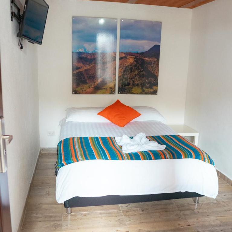 Hotel Emiss - Habitación Doble - 13