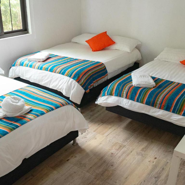 Hotel Emiss - Habitación Triple - 12