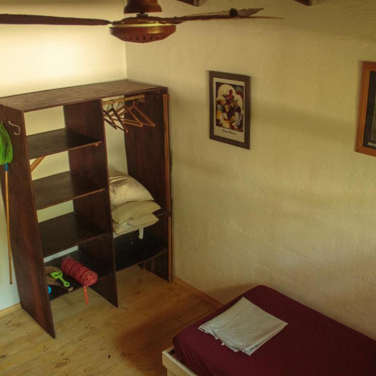 Compañeras - Two-Bedroom House - 11