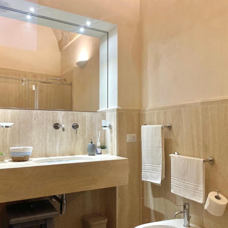 Corte d'oro nel centro storico - Wi-fi & Netflix - Appartamento Deluxe con 1 Camera da Letto e Vista Giardino - 16