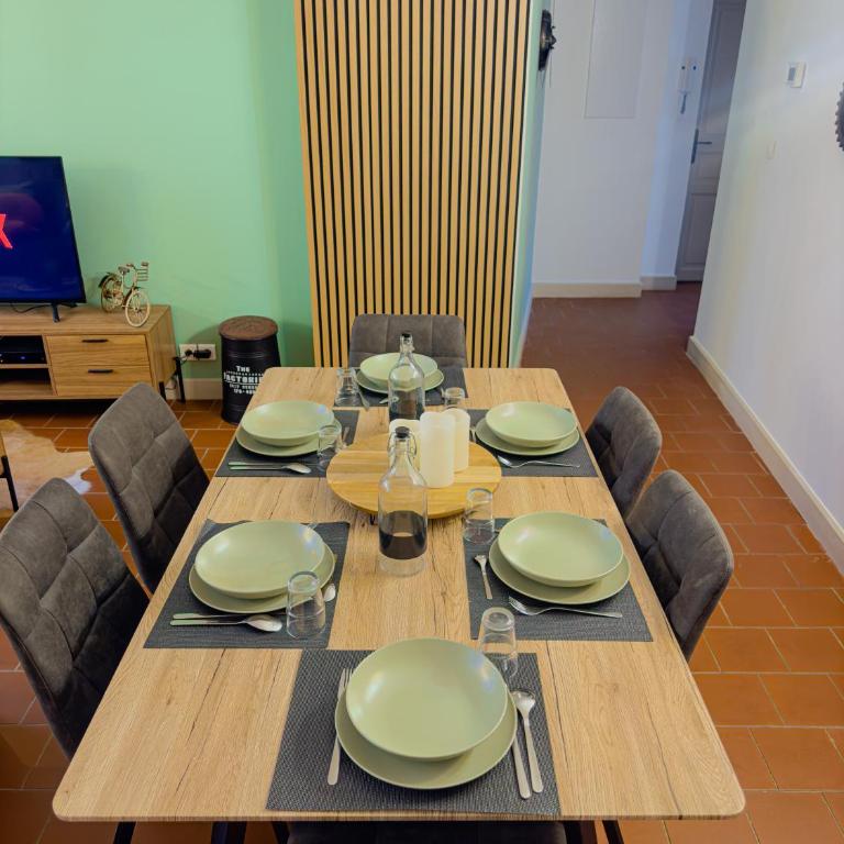 La Cité Voltaire - Three-Bedroom Apartment - 7