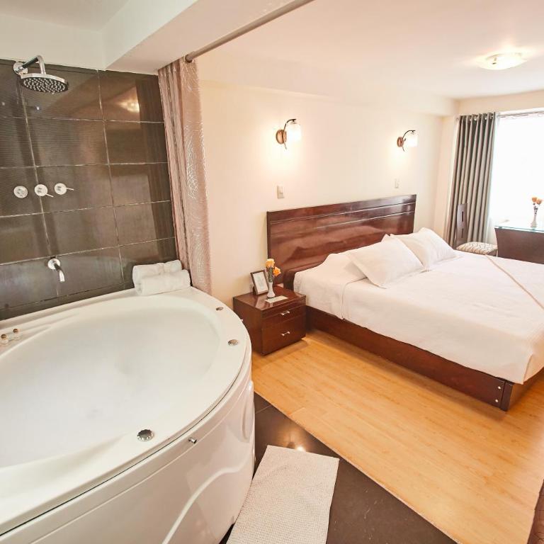 Inti Tampu Inn - Suite con bañera de hidromasaje - Cama extragrande - 5