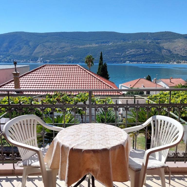 Vila Pavlović - One-Bedroom Apartment - 9