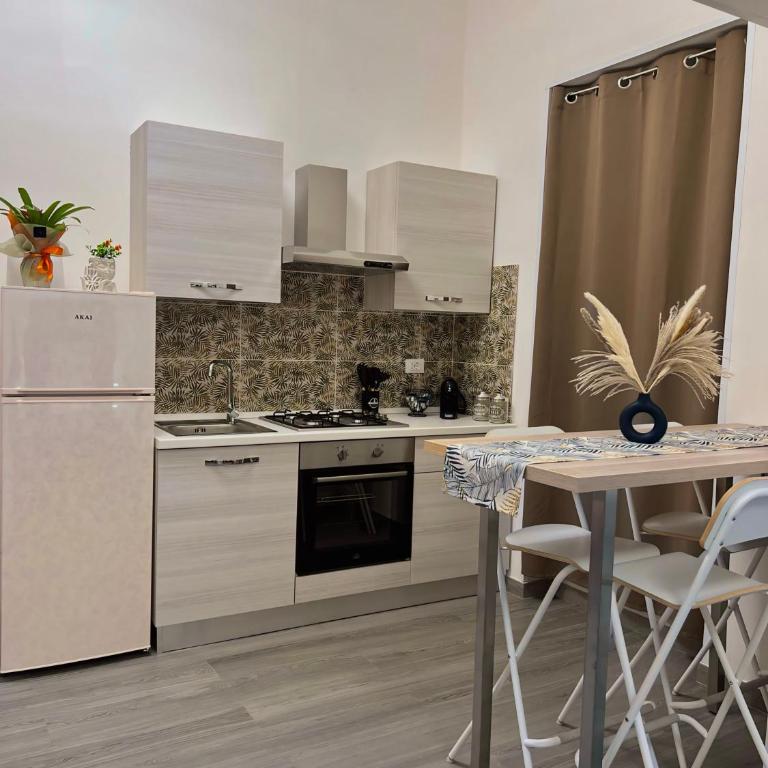 Amira Guest House - Family Double Room - 5