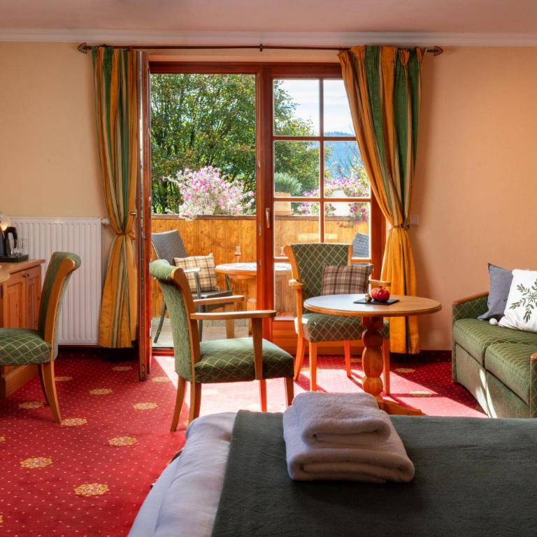 Sonnhof am Hochkönig - Familienzimmer mit Bergblick - 12
