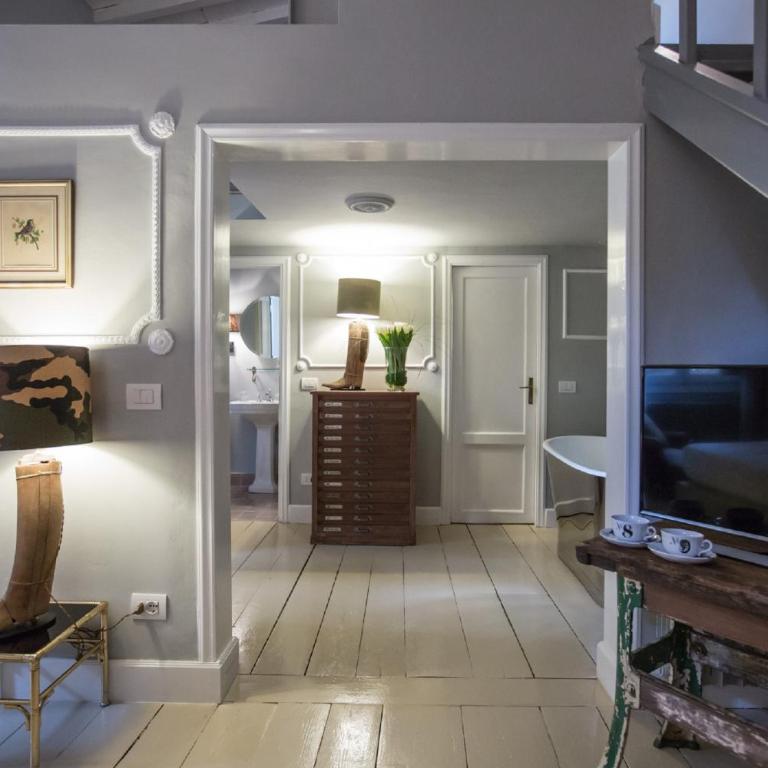AdAstra Suites - Camera Matrimoniale Premium - Dependance - 5