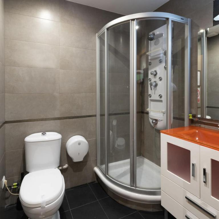 Apartamentos Day Madrid CALLAO II - Two-Bedroom Apartment - 5