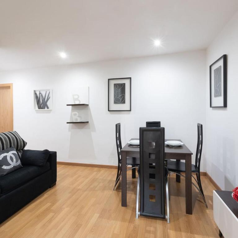 Apartamentos Day Madrid CALLAO II - Apartment with Balcony - 11