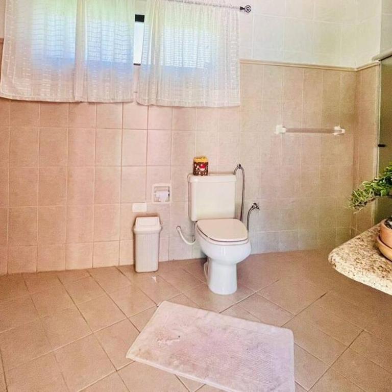 Amplia y hermosa casa quinta de 4 habitaciones - Villa de 1 dormitorio - 6