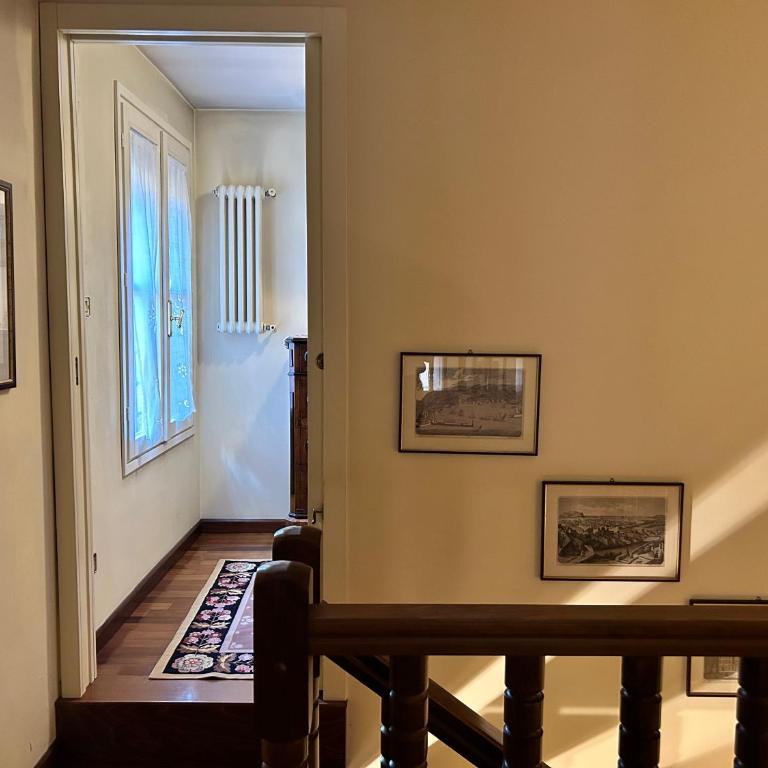 Bologna Medieval Art Loft - One-Bedroom Apartment - 29
