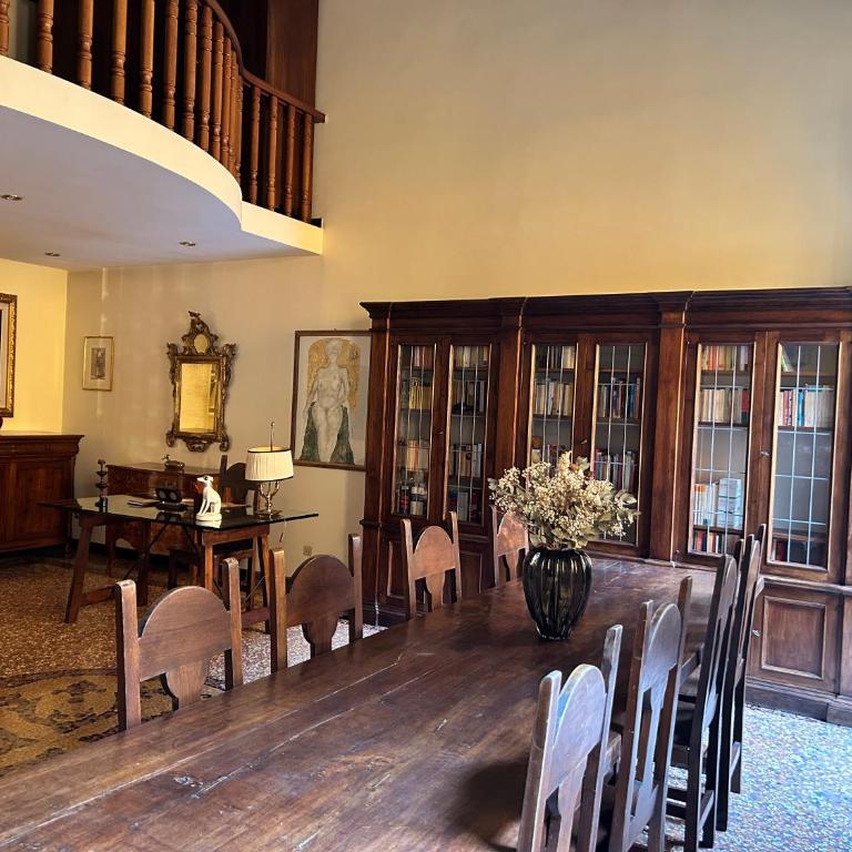 Bologna Medieval Art Loft - One-Bedroom Apartment - 5
