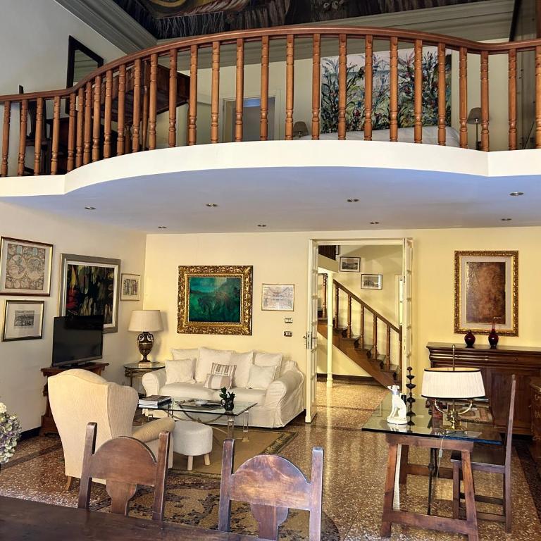 Bologna Medieval Art Loft - One-Bedroom Apartment - 7