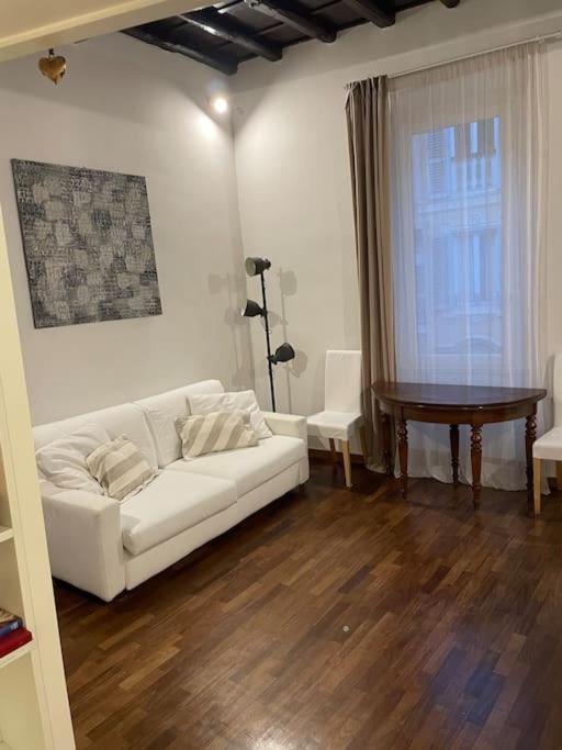 Tata Home Monti - Appartamento con 1 Camera da Letto - 10