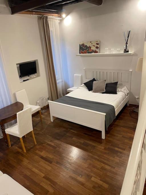Tata Home Monti - Appartamento con 1 Camera da Letto - 18