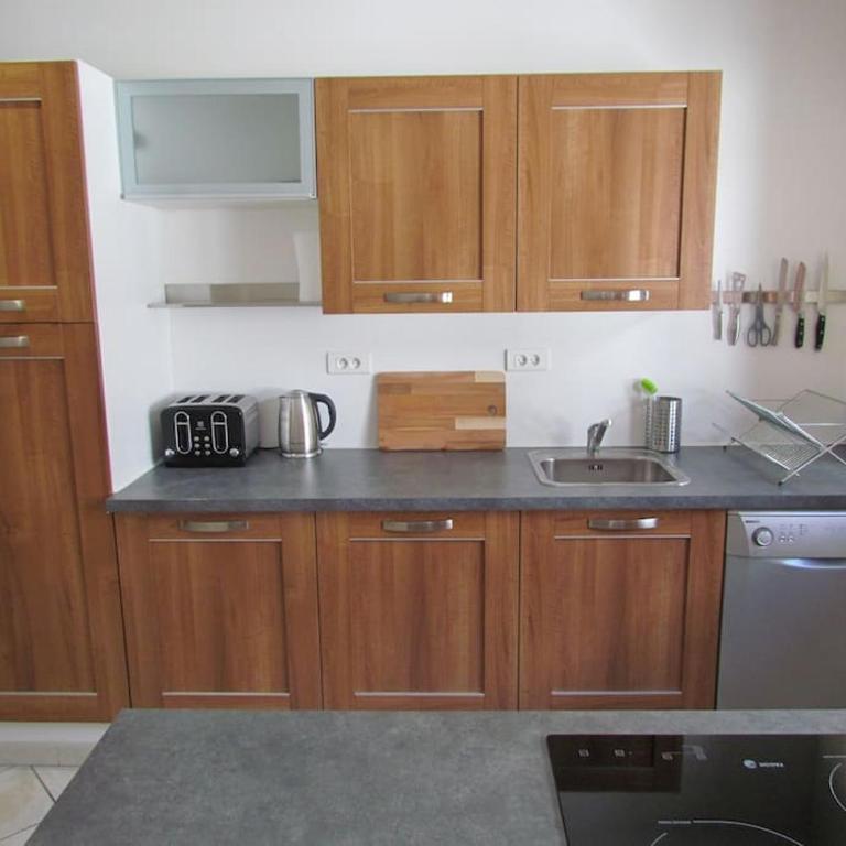 Maison de Bergers, Cyclist & Ski Friendly Town House, WIFI, Secure Bike Store - Casa Vacanze - 4