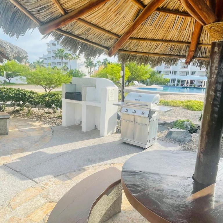 Sandy Beach Getaway in Casa Blanca Golf Villas - Apartment - 47