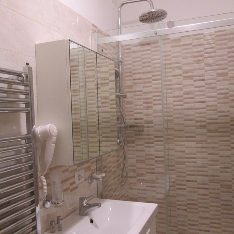 Trevi Elegance Suite - Camera Matrimoniale - 2
