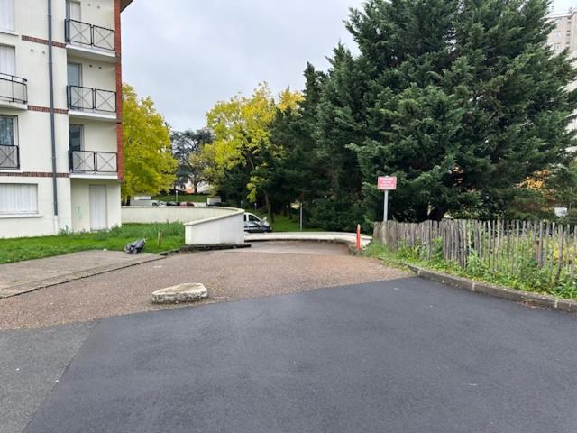 Appart Orleans Gare - Two-Bedroom Apartment with Balcony and Terrace - 35
