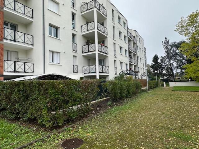 Appart Orleans Gare - Two-Bedroom Apartment with Balcony and Terrace - 39