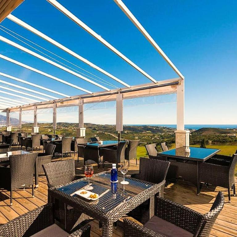 Magnificent Casa Cerro Colorado - Two-Bedroom Deluxe Apartment with Balcony - 49