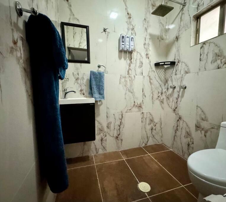 Casa contemporánea a pasos de galerías y averanda - Casa de 3 dormitorios - 29