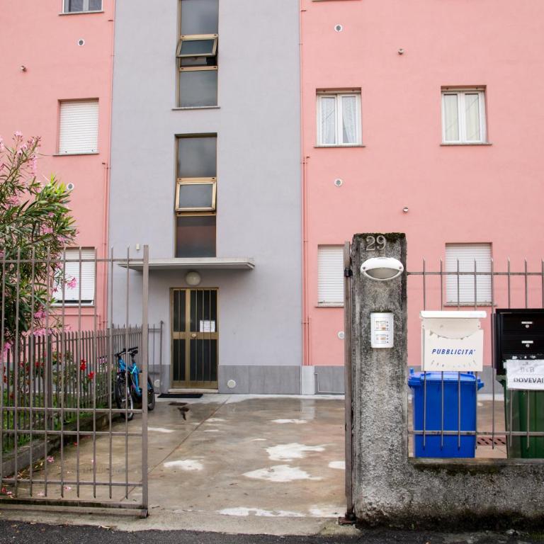 camere con bagno , vicino H Papa Giovanni - Camera Doppia con Letti Singoli - 1