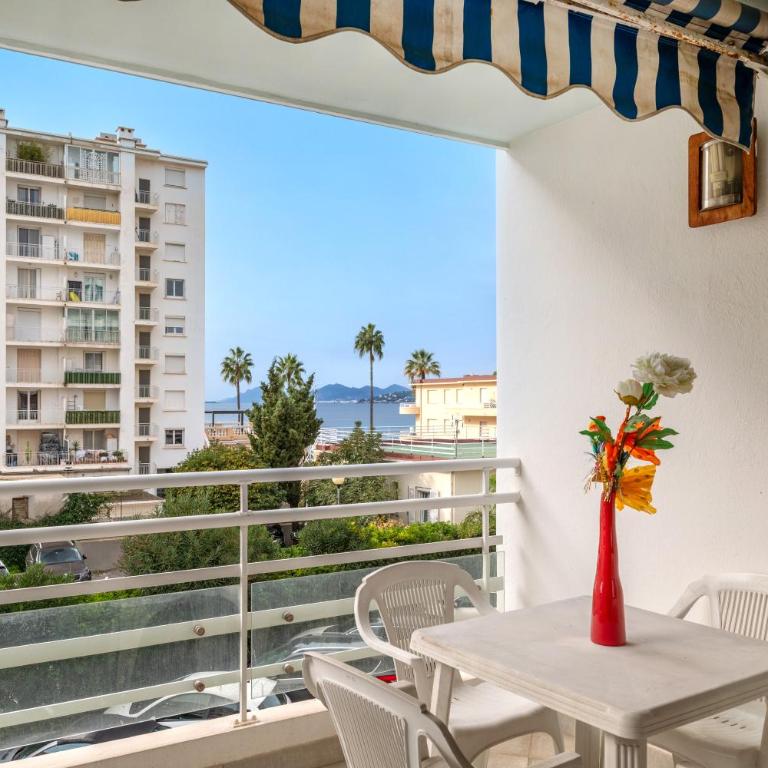 Les Tropiques Bord de mer Juan les pins avec parking - Appartement 1 Chambre - 2