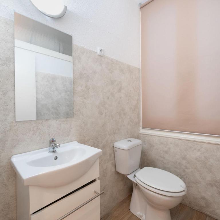 Apartamentos Day Madrid GRAN VIA II - Superior Apartment - 10