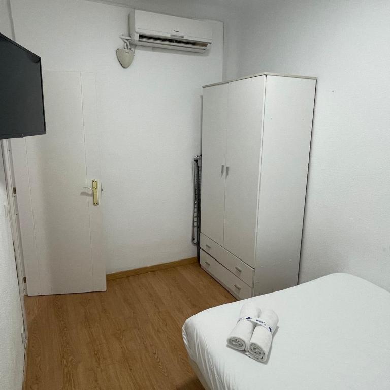 Apartamentos Day Madrid GRAN VIA II - Superior Apartment - 11