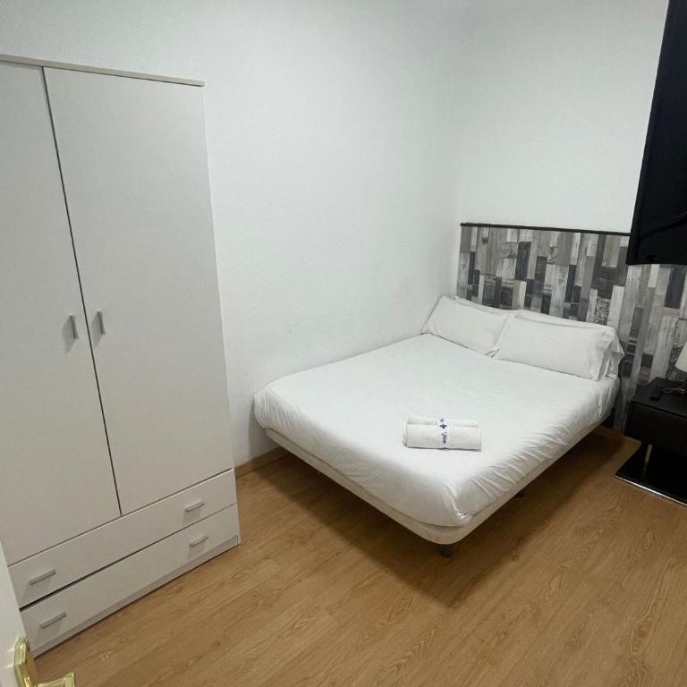 Apartamentos Day Madrid GRAN VIA II - Superior Apartment - 14
