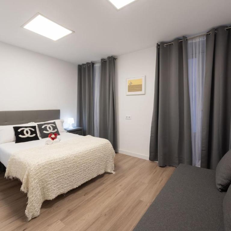 Apartamentos Day Madrid GRAN VIA II - Deluxe Apartment - 1
