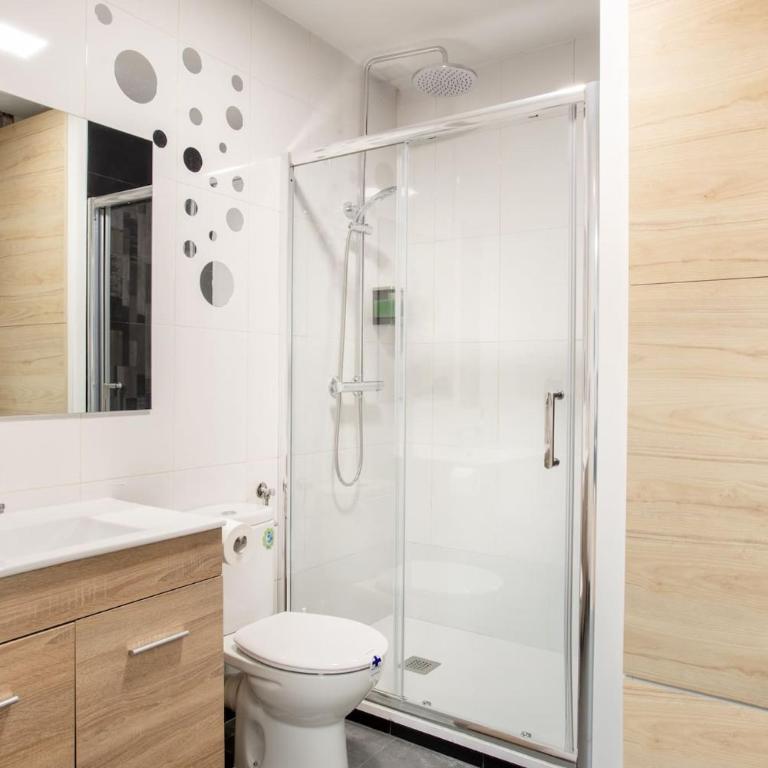 Apartamentos Day Madrid GRAN VIA II - Three-Bedroom Apartment - 20