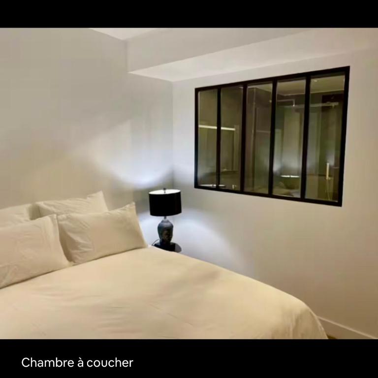 Paris Centre - One-Bedroom Apartment - 2