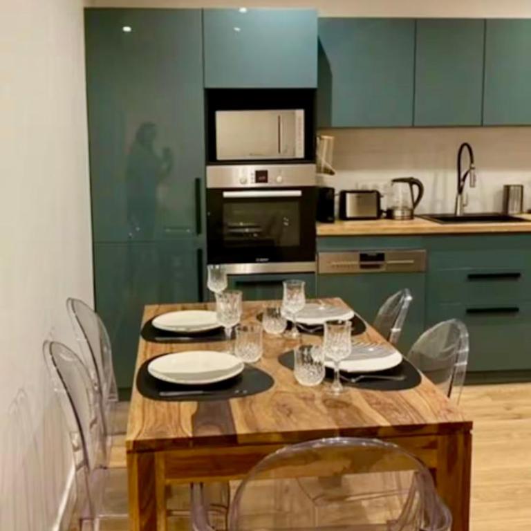 Paris Centre - One-Bedroom Apartment - 10