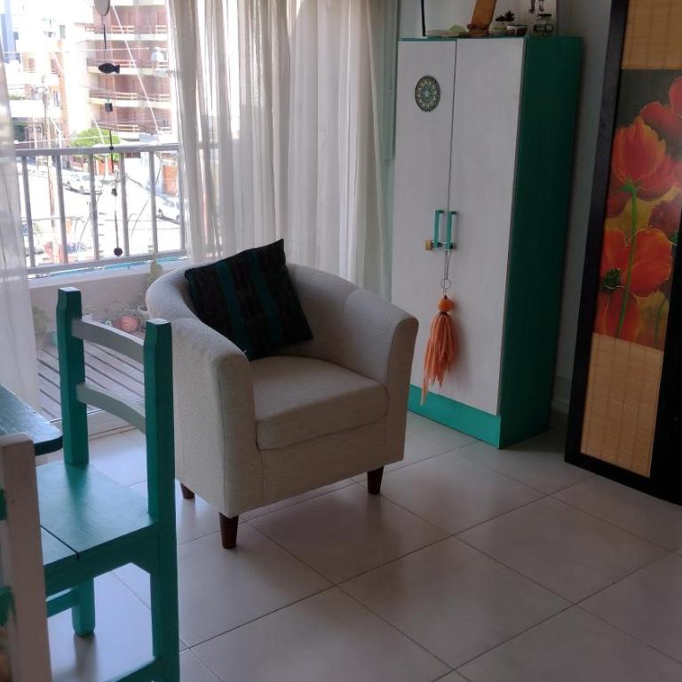 Depto luminoso, alegre y a una cuadra del mar - Apartamento de 1 dormitorio - 2