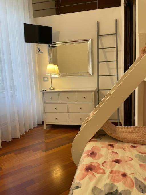 Casa Vacanze Vico Porta di Mare - Appartamento Deluxe con 2 Camere da Letto e Balcone - 23