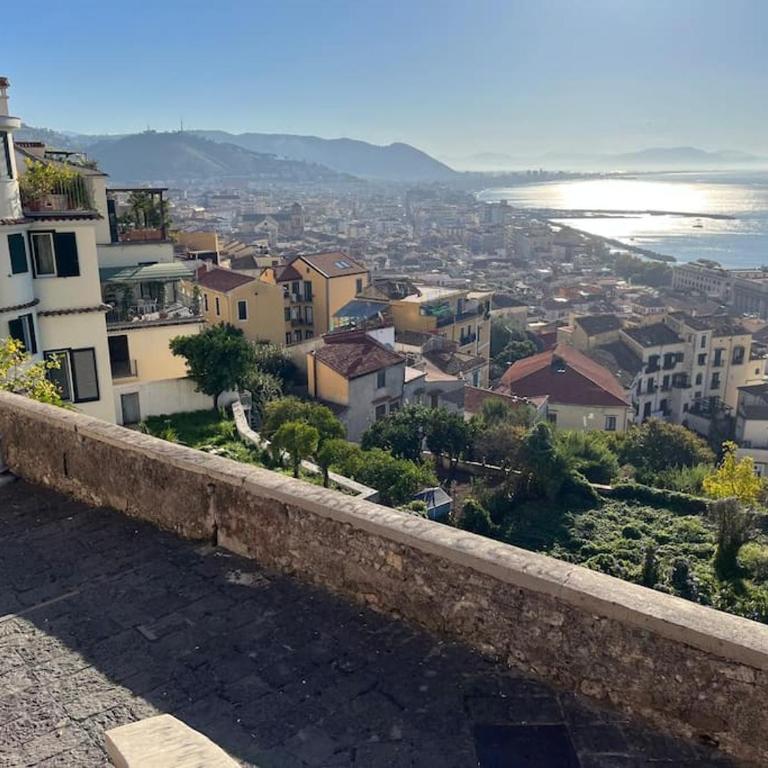 Casa Vacanze Vico Porta di Mare - Appartamento Deluxe con 2 Camere da Letto e Balcone - 37