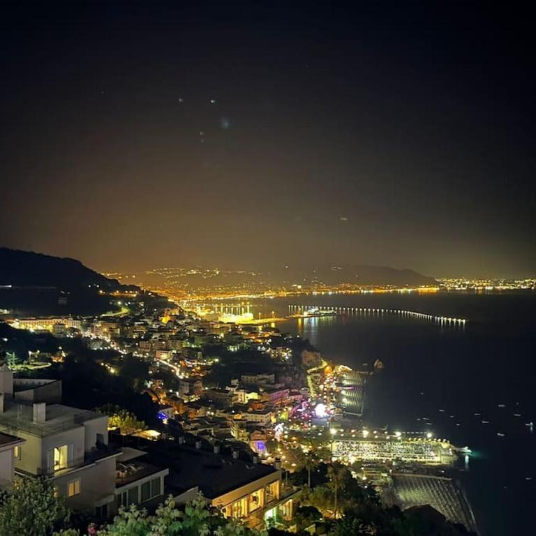Casa Vacanze Vico Porta di Mare - Appartamento Deluxe con 2 Camere da Letto e Balcone - 50