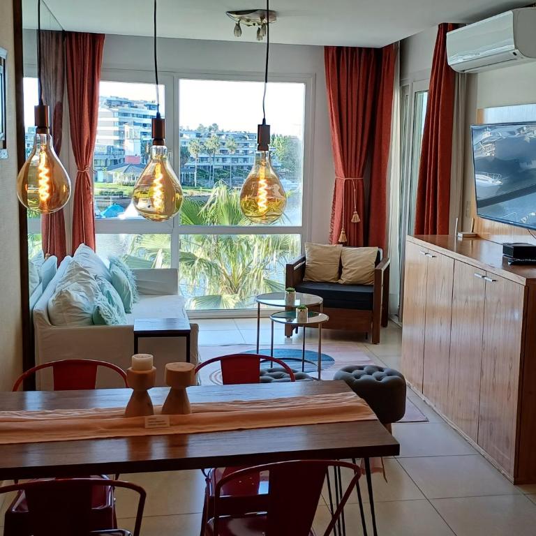 Apart , DEPARTAMENTO CONDOMINIOS BAHIA GRANDE NORDELTA CON BALCÓN Y VISTA A LA Bahia - Apartamento con vistas al lago - 20