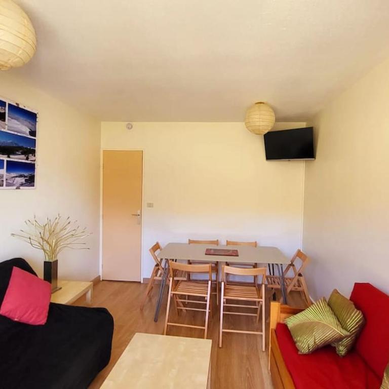 Appartement d'angle , les Issarts - Appartement 2 Chambres - 6