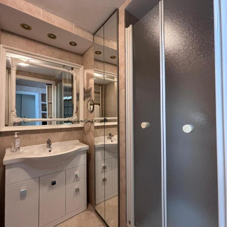Casa Martini - Three-Bedroom Apartment - 35