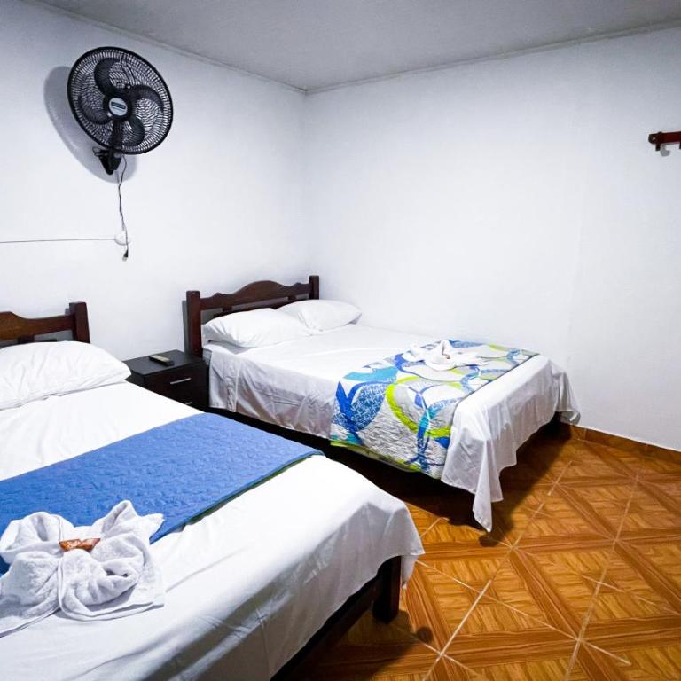 Casa Turística la Villa de Poli - Twin Room with Private Bathroom - 1