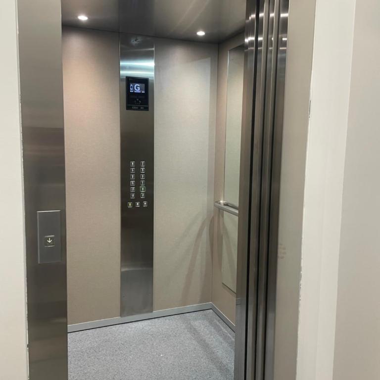 Joy apartment 7 Vracar 3 bedrooms 2 bathrooms - Apartman sa 3 Spavaće Sobe i Balkonom - 31