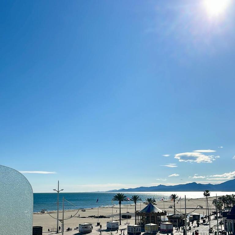 MAGNIFIQUE VUE MER F2 45 m2 climatisé avec balcon - Apartamento de 1 dormitorio - 53