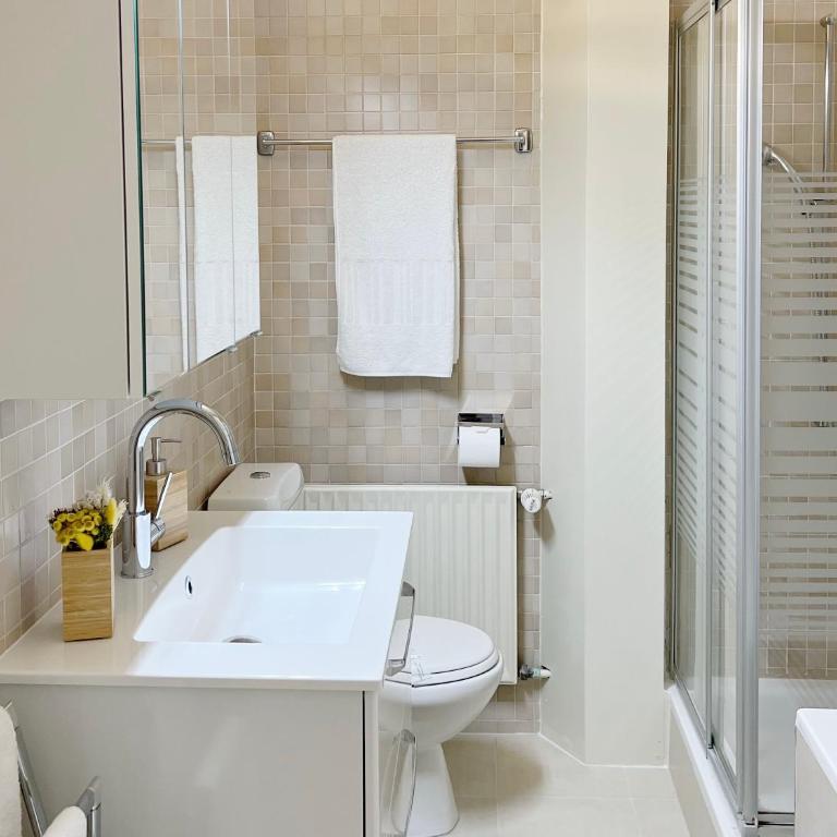 Montreux Riviera Suite Waterfront 3 Bedrooms Private Parking - Apartment mit 3 Schlafzimmern - 23