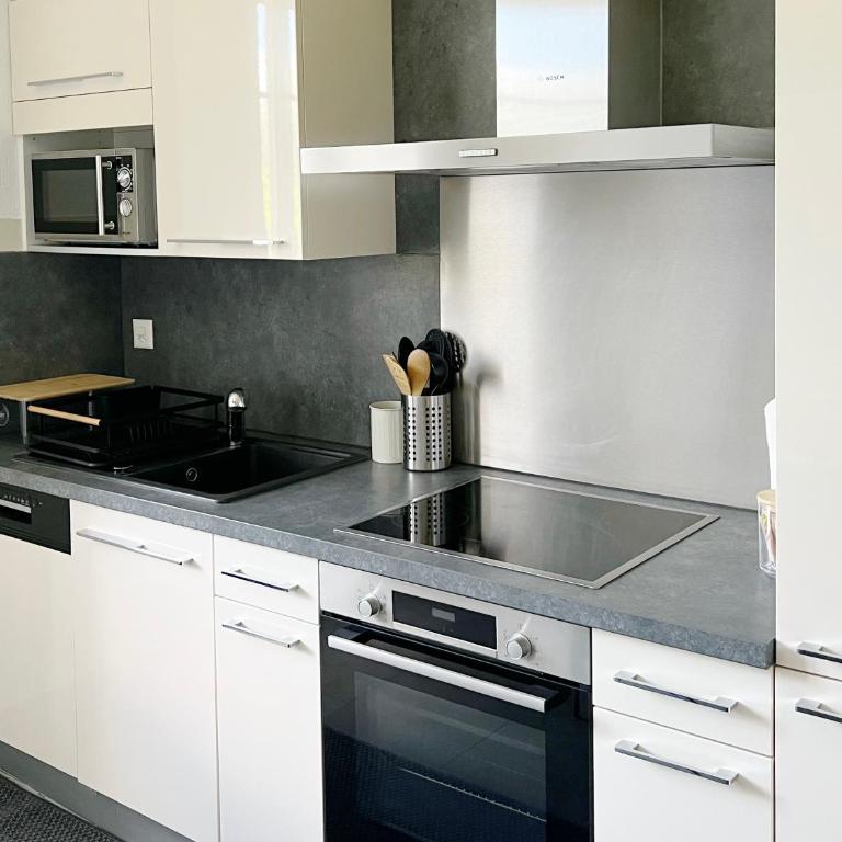 Montreux Riviera Suite Waterfront 3 Bedrooms Private Parking - Apartment mit 3 Schlafzimmern - 22