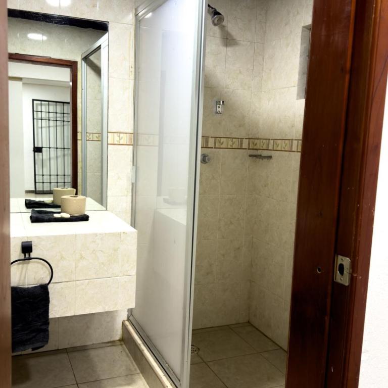 Alojamiento CARLO Y ABRIL - Twin Room with Private Bathroom - 5