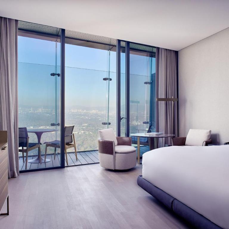 The Ritz-Carlton, Mexico City - Habitación Deluxe con vistas al parque - Cama extragrande - Acceso al club lounge - 3