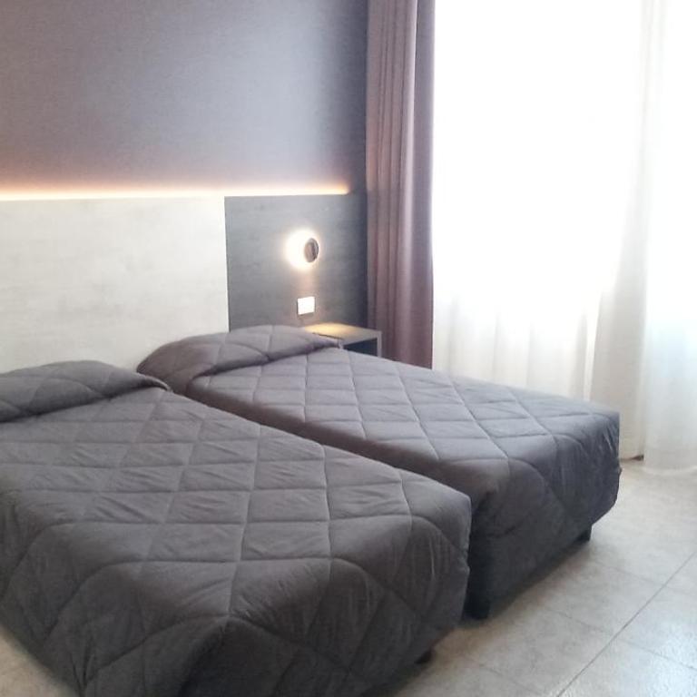 Hotel Mistral - Camera Doppia con Letti Singoli - 18
