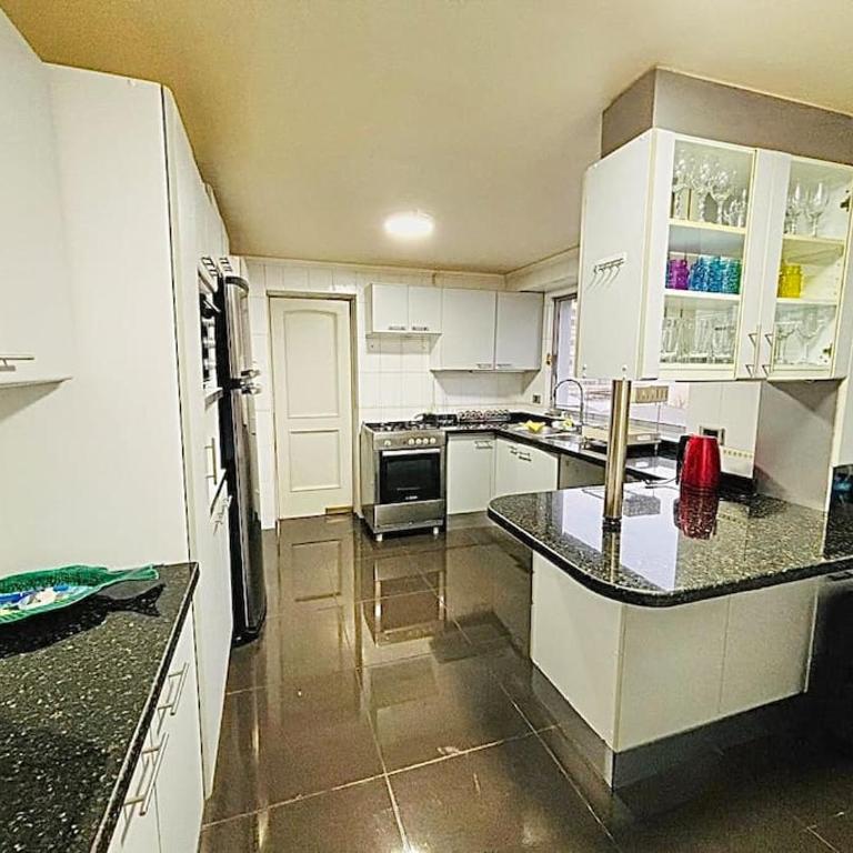 Amplio departamento en el mejor sector de Viña - Apartamento - 5